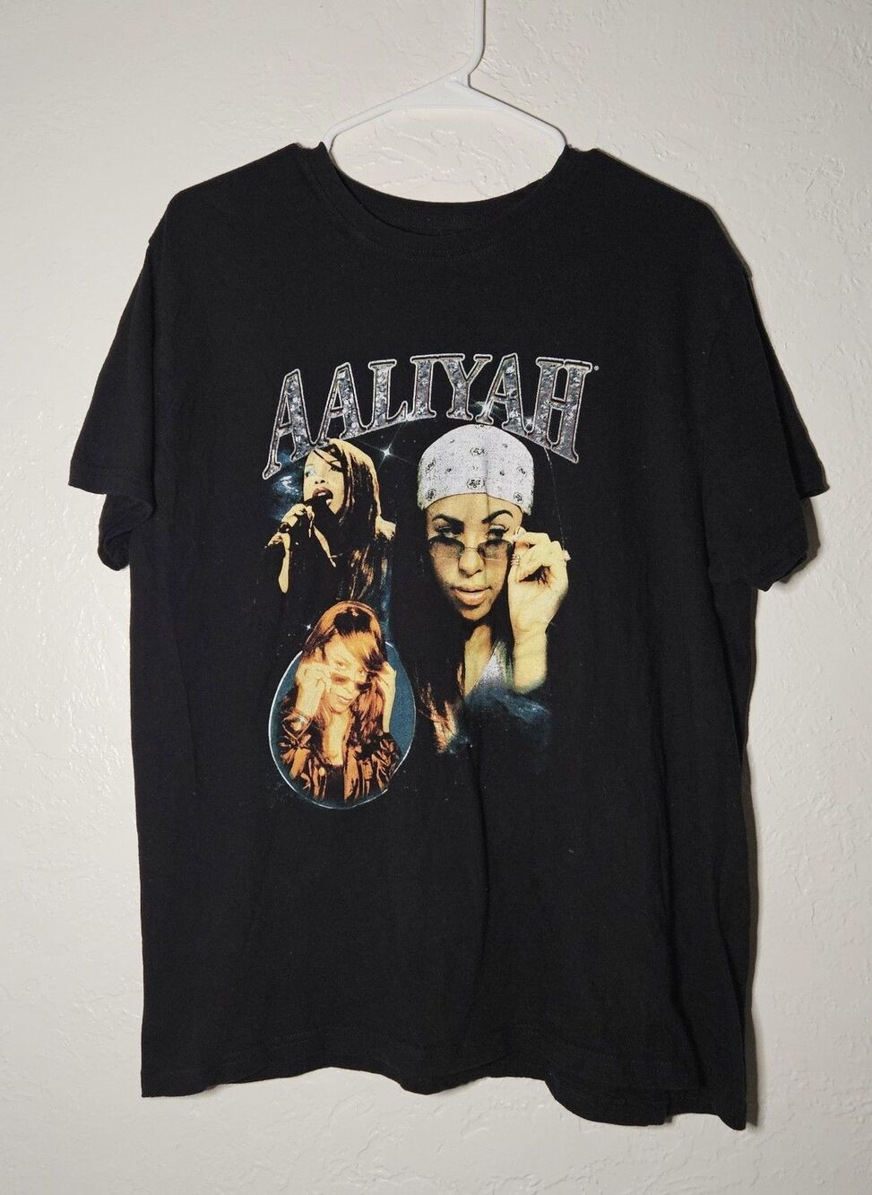 Aaliyah 2000s Memorial R&B Graphic Portrait T Shirt  Black Wash Rap Tee Size L